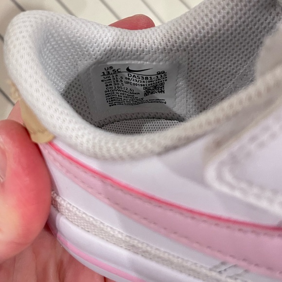 Nike Pink Court Legacy Sneakers - Picture 11 of 14